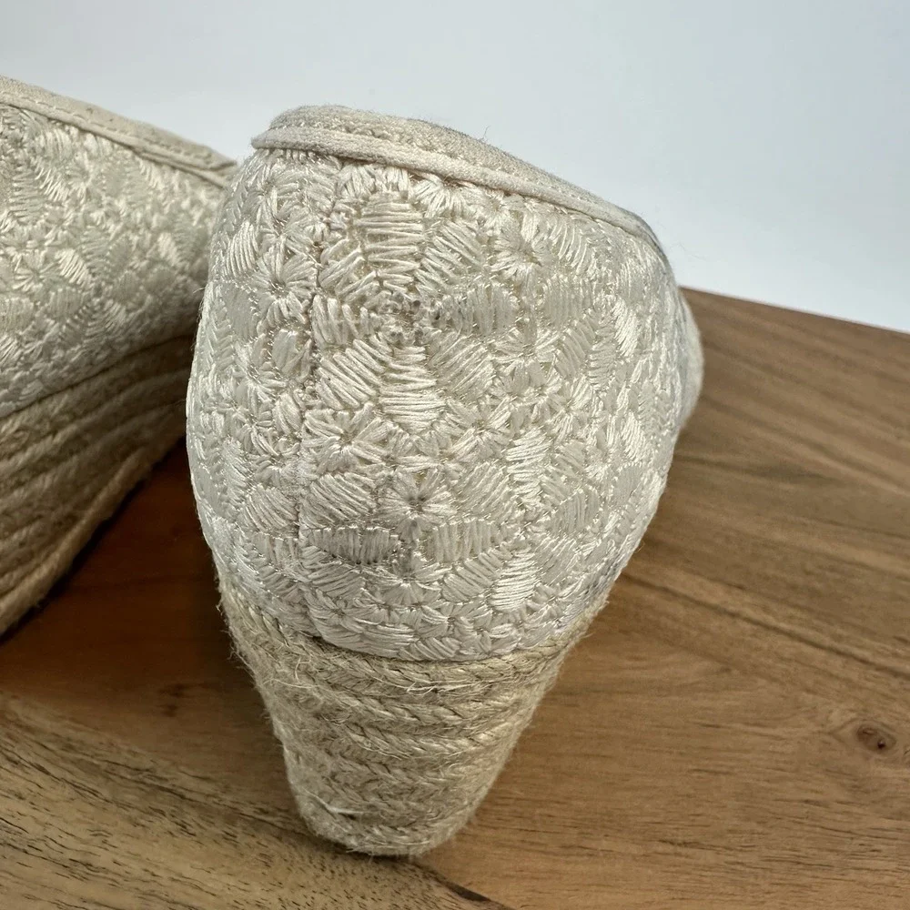 Bandolino size standard